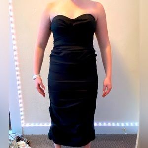 Black strapless mermaid gown